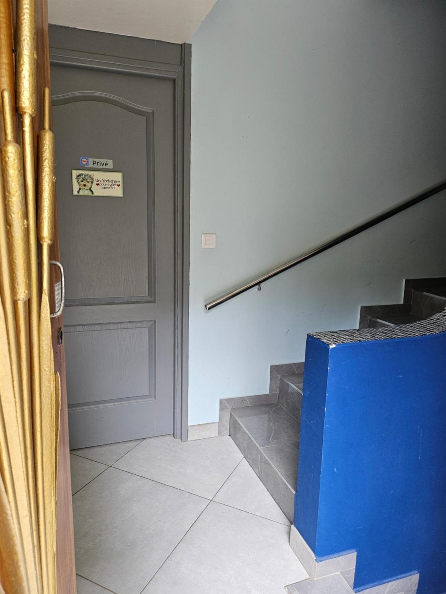 Appartement De Vacances Au 1Er Etage 45M2 Antibes Ruang foto